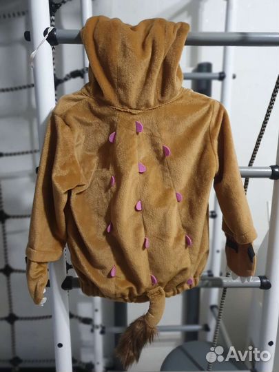 Костюм праздничный