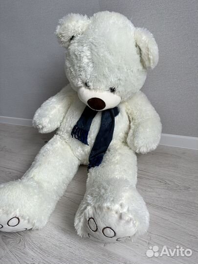 Плюшевый медведь большой