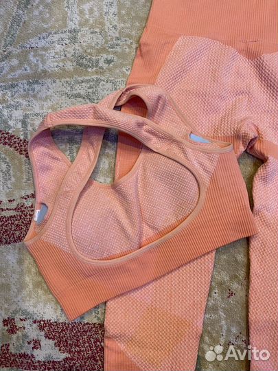 Костюм для фитнеса женский