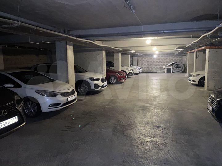 Машиноместо, 15 м²