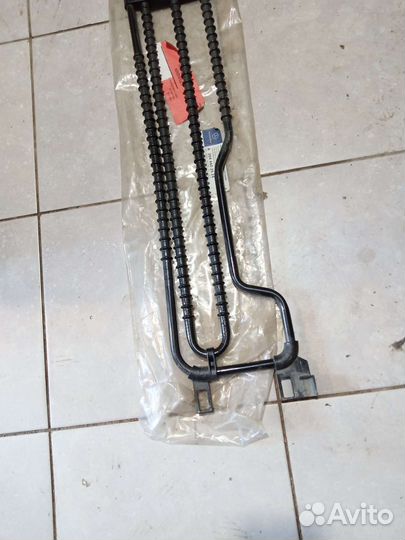 Мерседес w204. w212. Трубка охлаждения