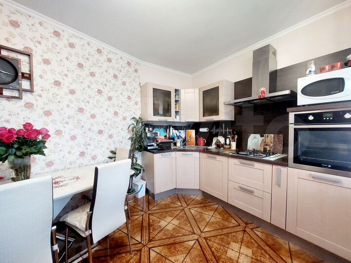 2-к. квартира, 97,5 м², 12/14 эт.