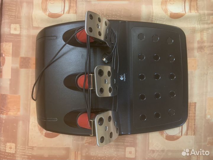 Руль logitech g27 в отличном состоянии