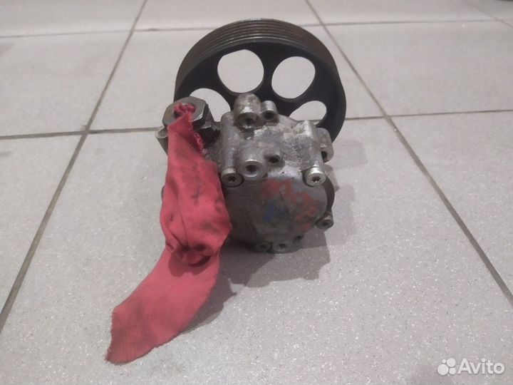 Насос гур. Рено дастер 2.0л