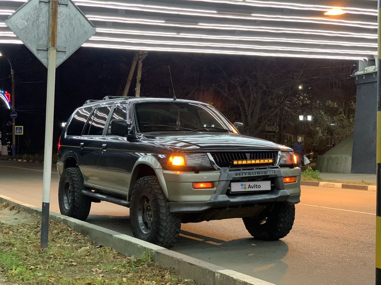 Mitsubishi Montero Sport: фото владельца