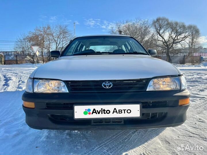 Toyota Corolla 1.5 AT, 1999, 250 000 км