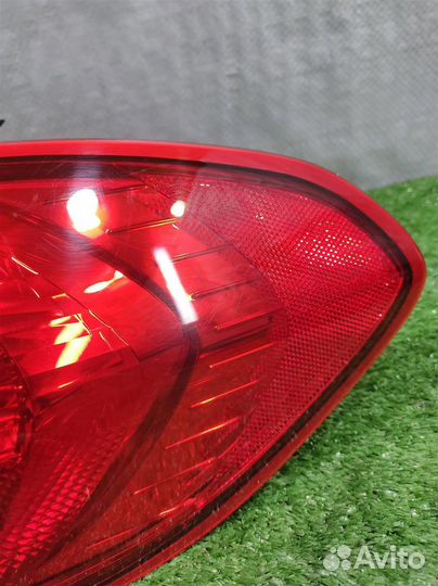 Фонарь задний наружный правый Subaru Tribeca WX 2