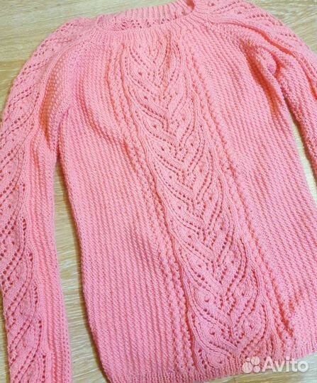 Свитер вязаный женский