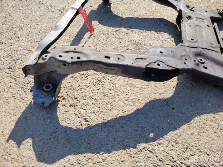 Подрамник передний на Ford Mondeo 4