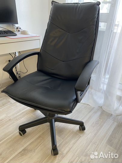 Компьютерное кресло