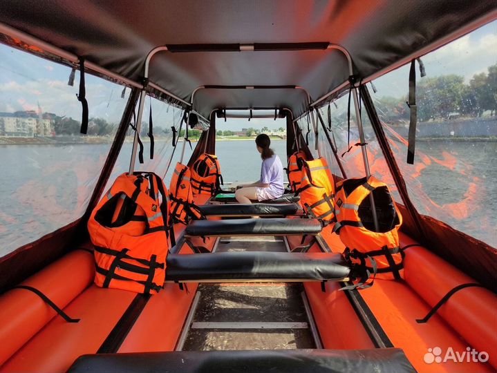 Экскурсионная лодка (речной трамвай) 8 метров