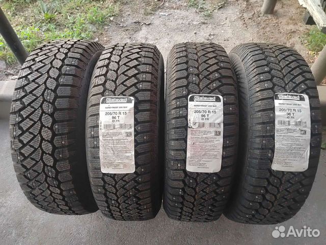 Gislaved Nord Frost 200 SUV 205/70 R15 96T