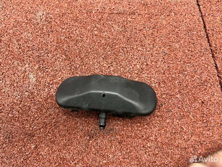 Форсунка омывателя с обогревом Skoda Kodiaq NS7