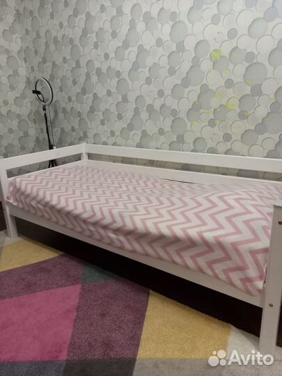 Продаю кровать детскую