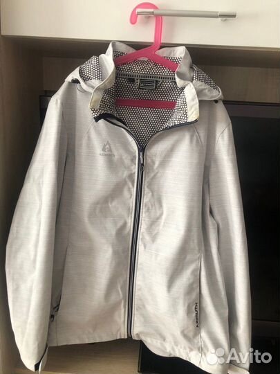 Ветровка женская