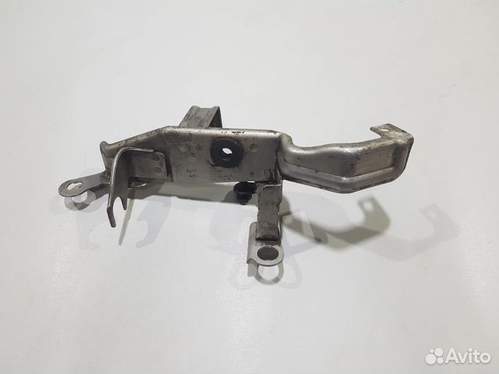 Кронштейн бачка гур ауди с8 audi s8