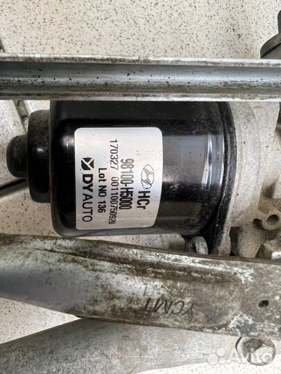 Трапеция стеклоочистителей в сборе Hyundai Solaris