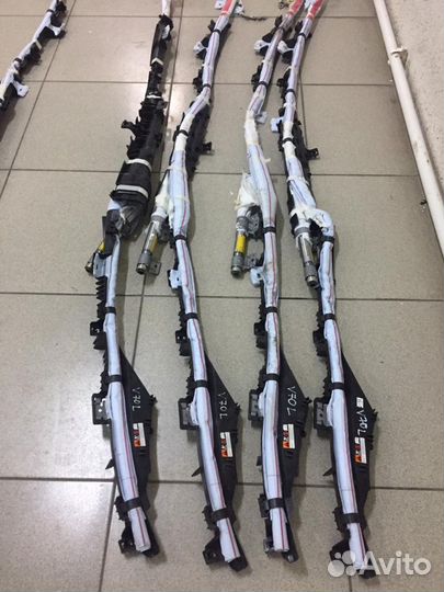 Шторка левая правая Toyota Camry V70