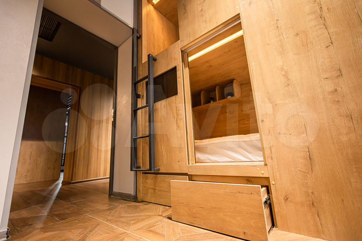 Комната 54 м², 1/4 эт.