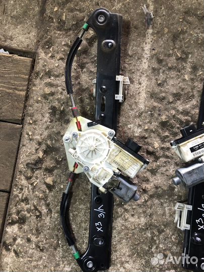 Задний стеклоподъемник BMW X3 Е83