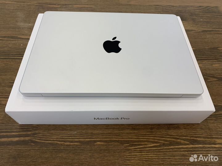 Ноутбук Apple Macbook pro 14 M1 Pro (Гарантия)