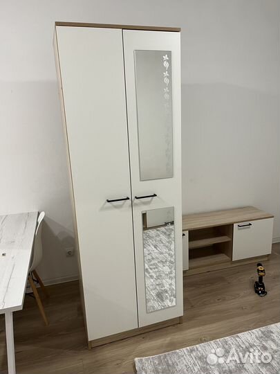 Шкаф платяной