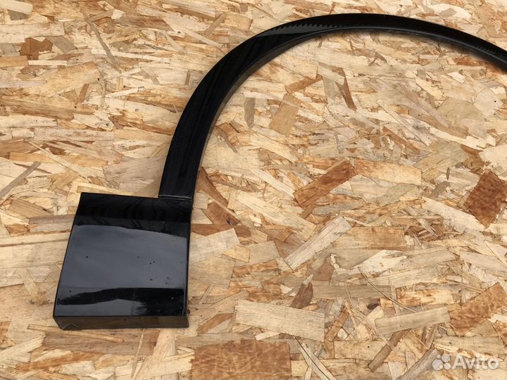 Накладка крыла переднего правого Audi Q7 4M