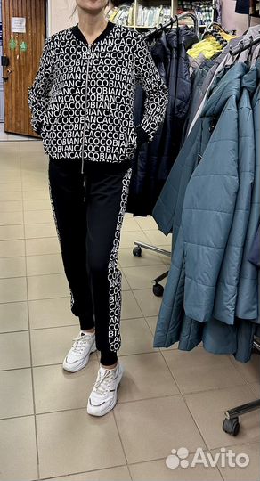 Спортивный костюм