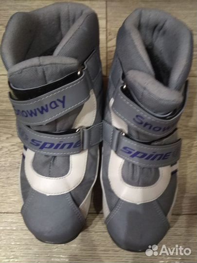 Продаю лыжные ботинки 33 размер