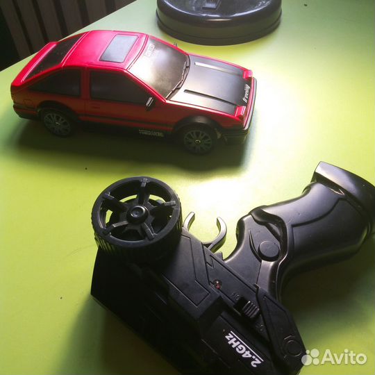 Машина на радиоуправлении для дрифта