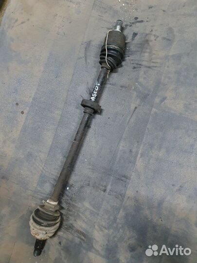 Привод, полуось передний правый Honda Ascot Innova