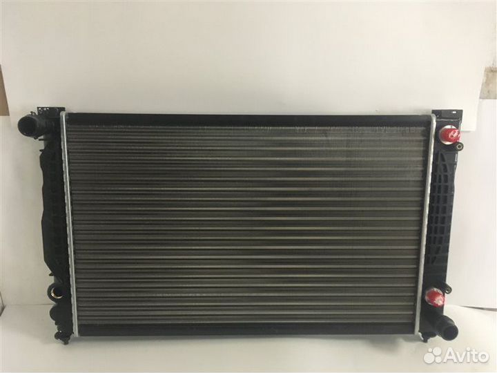 Радиатор охлаждения Volkswagen Passat B5