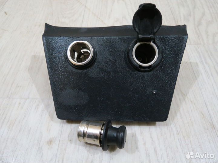 Накладка прикуривателя Kia Rio 3