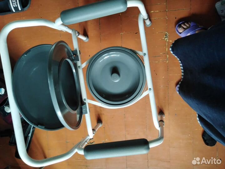 Продам кресло туалет,новый