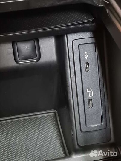 Центральная консоль Mercedes V-Class