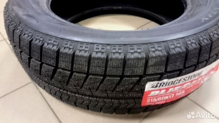Bridgestone Blizzak VRX 185/55 R15 82S