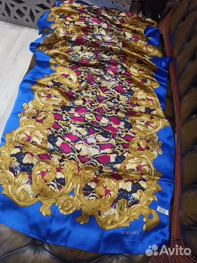 Палантин шелковый брендовый versace италия шелк