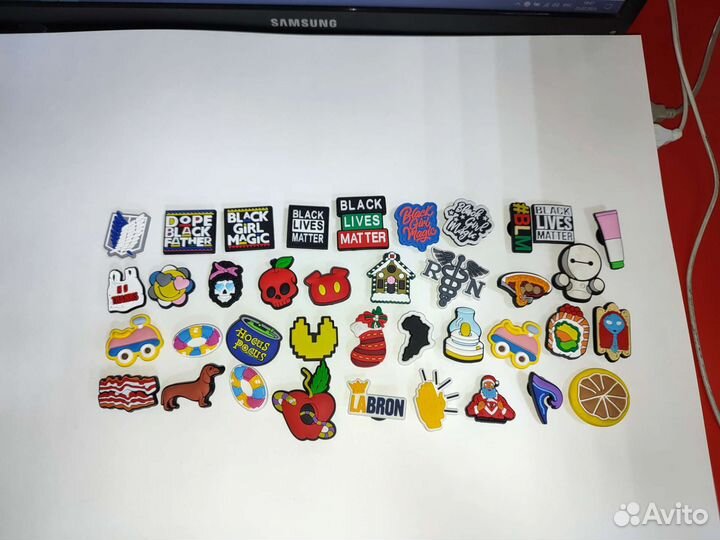 Джиббитсы для crocs Jibbitz