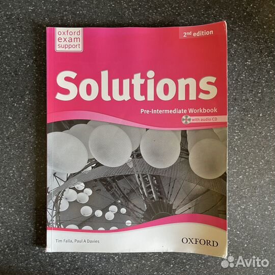 Solutions учебник. Solutions pre-Intermediate Workbook.