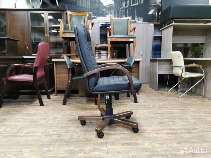 Кресло руководителя орман экс-чрн кожа дерево