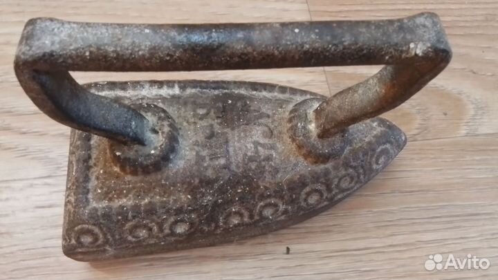 Утюг чугунный старинный