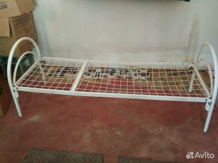 Кровать металлическая