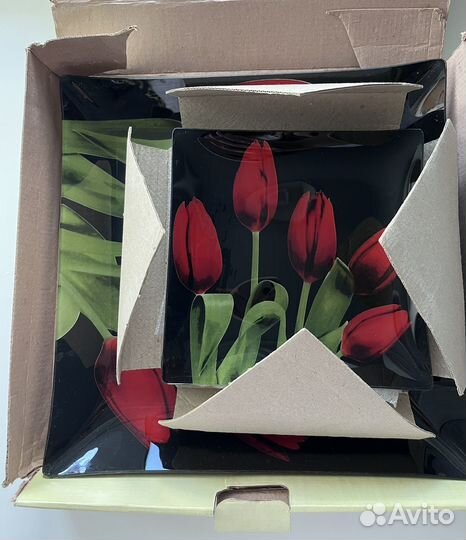 Набор квадратных тарелок