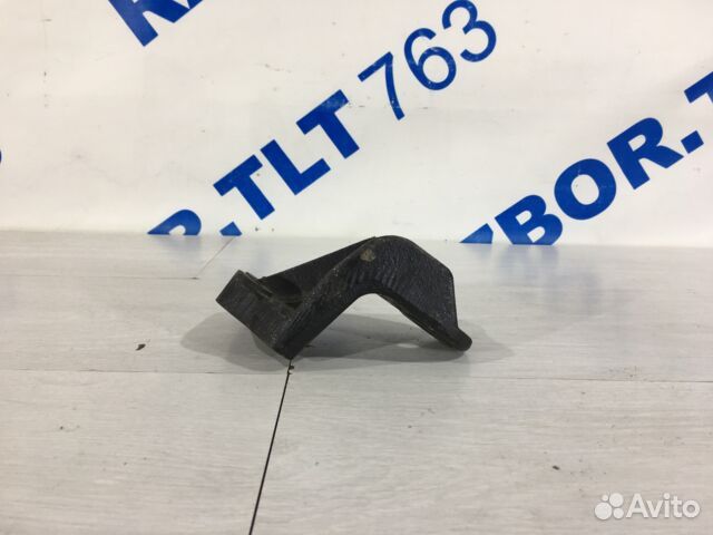 Кронштейн опоры двигателя правый KIA ceed JD рест