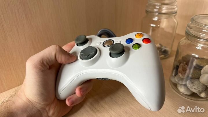 Геймпад Xbox 360 проводной белый для пк без лого