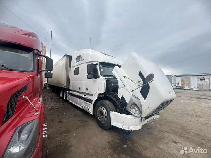 Volvo VNL 780, 2003