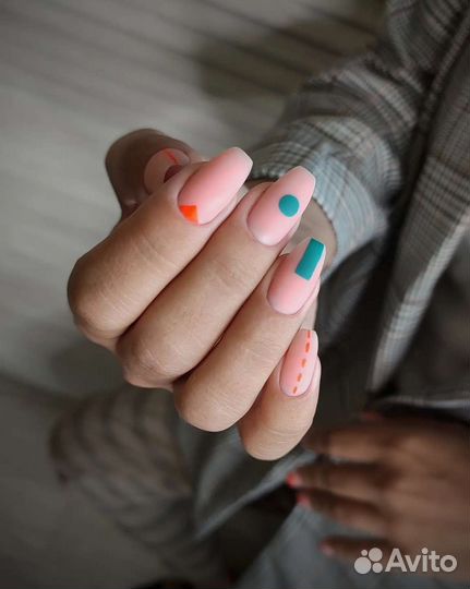 Маникюр на дому