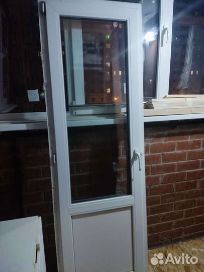 Дверь пластиковая балконная б/у