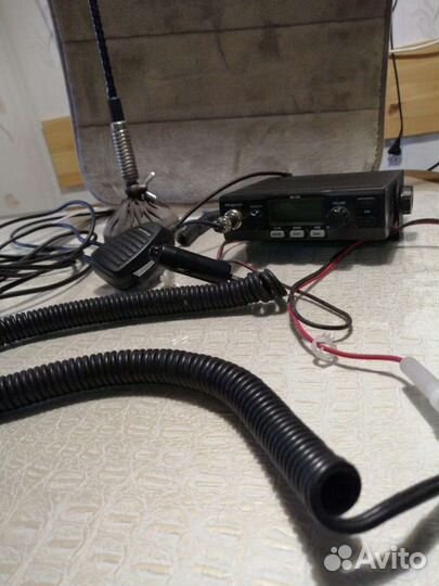 Автомобильная рация с антенной