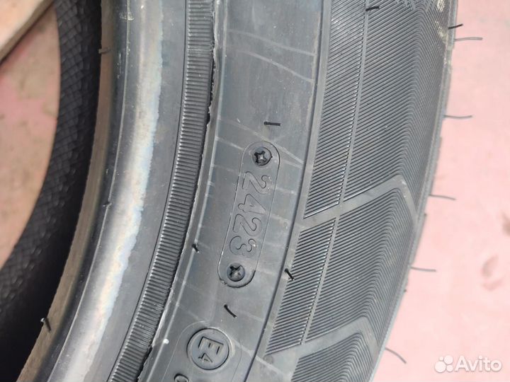 Triangle IcelynX TI501 215/60 R16